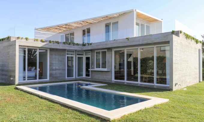 Pisco House | Modern 4BR Villa with Private Pool in Paracas
