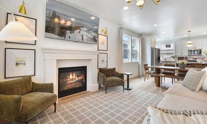 Heber House | Modern 6br near skiing, luxe, sleeps 12, hot tub