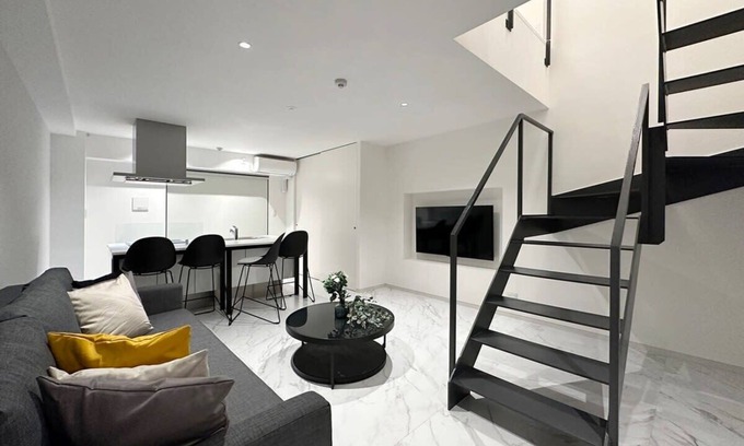 Hiroshima City Centre Apartment | Modern 6ppl Apt in Hiroshima w/Breakfast Included