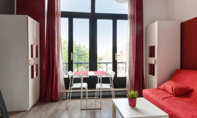 Vauban - Wazemmes Apartment | Modern and bright studio in Vauban district Central Lille