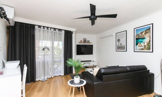 Cairns North Apartment | Modern Apartment Close to the City Centre 16