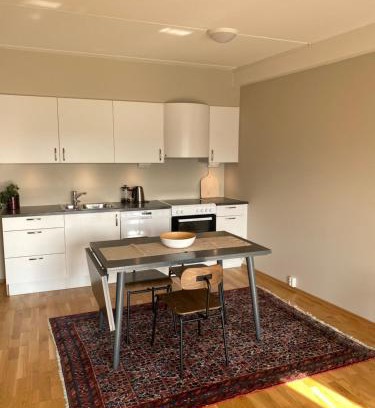 Bardufoss Apartment | Modern apartment in Bardufoss Center - two bedrooms, garage, terrace