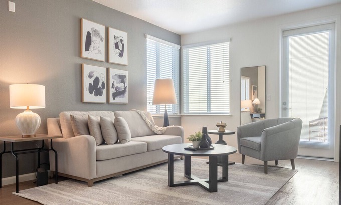 East San Jose Apartment | Modern Apartment in Prime Location (ID8115X19)