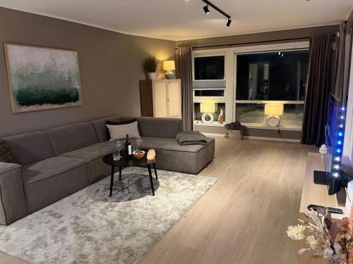 Tromso Apartment | Modern Apartment in Tromsø - Close to everything - Free parking