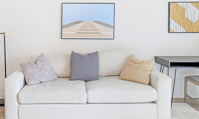 Rocky Hill Apartment | Modern Apartment in Prime Location (ID1167X633)