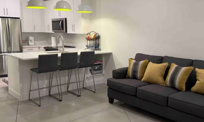 Jefferson Park Condo | Modern Apartment Near Downtown Denver