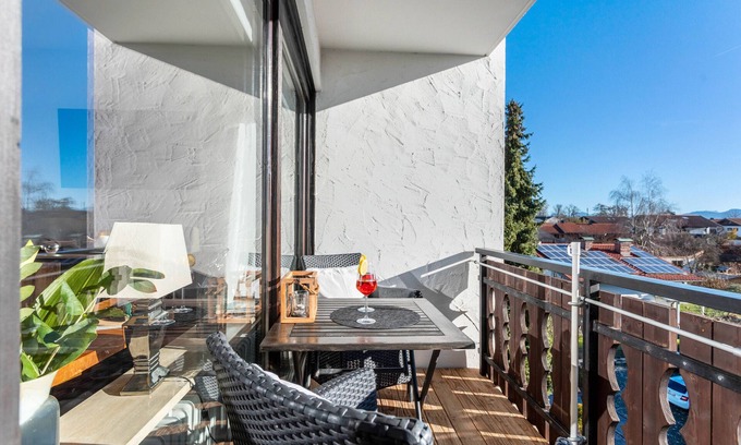 Seeon-Seebruck Apartment | Modern Apartment "Seebruck" with Balcony & Wi-Fi