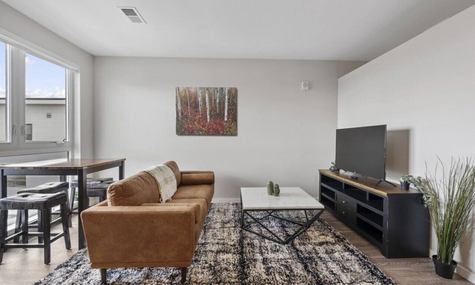 Baker Apartment | Modern Apt Near Denver Health