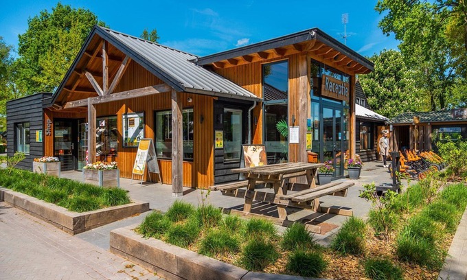 Otterlo Ski Chalet | Modern chalet near De Veluwe National Park