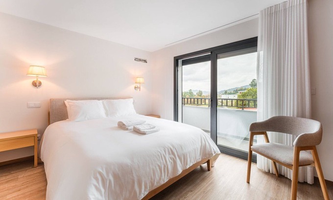 Fareja Apartment | Modern comfort in a rural oasis