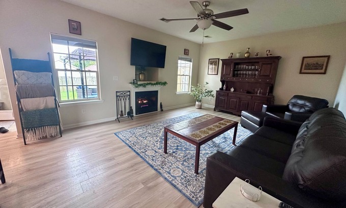 Lexington House | Modern Comfort Near Horse Country & Bourbon Trail
