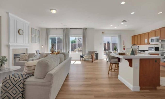 Brentwood House | Modern Comfort: Rose Garden Edition