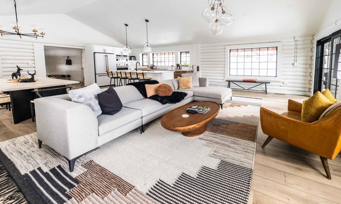 Warwick House | Modern Comfort Timeless Charm - Log Cabin Retreat