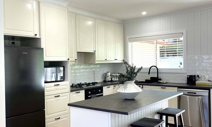 Sawmill Settlement Cabin | Modern, cosy lodge at base of Mt Buller | Merrijig