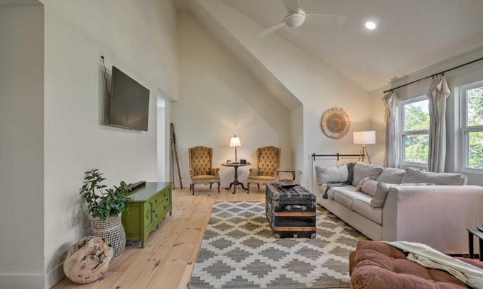 Eagle Rock House | Modern Cottage Escape On Table Rock Lake!