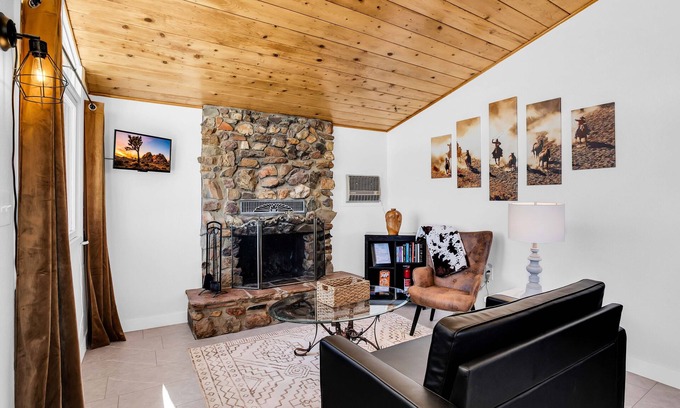 Yucca Valley House | Modern Cowboy Retreat