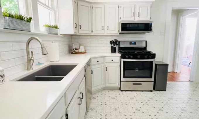 Lexington House | 💙Modern Downtown with Parking - Keeneland - Horse Park