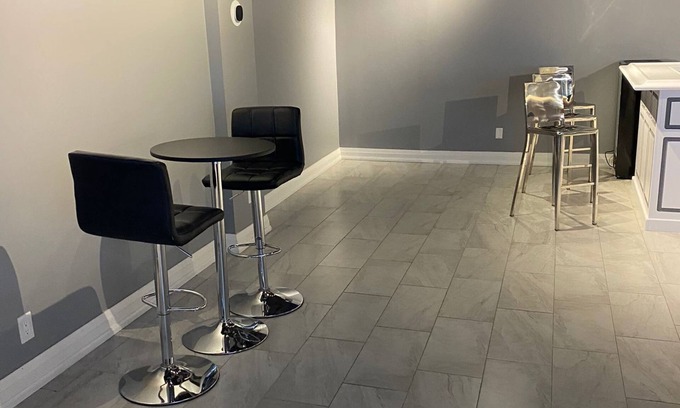 Brampton Apartment | MODERN EVENT SPACE