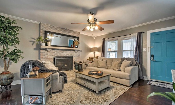 Florence House | Modern Florence Getaway with Patio and Grill!