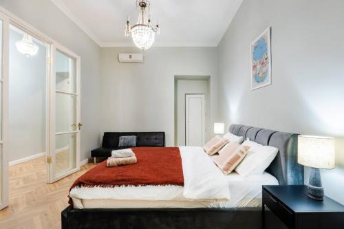 Sololaki Apartment | Modern Gem in Historical Tbilisi