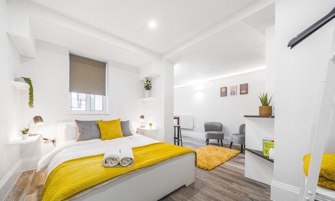 Windsor City Centre Apartment | Modern Ground Floor Studio Apartment | Town Centre