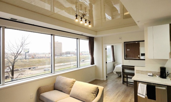 Tulsa Apartment | Modern High-Rise Apartment - 2