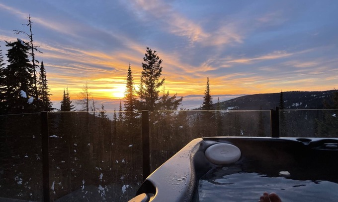 Silver Star Mountain House | Modern home with private hot tub, sauna, heated floors and private suite.
