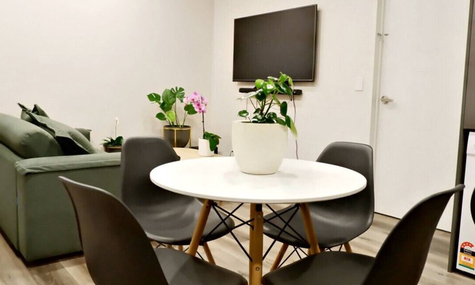 Halswell House | Modern Home: 2 Ensuites, 17 Min to City & CHC Air