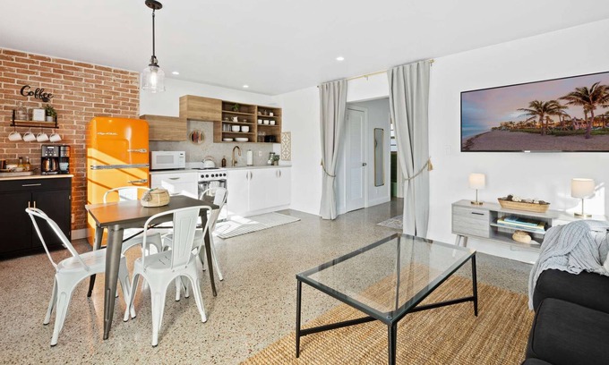 Parrot Cove House | Modern Home Near Beach & Downtown w/Private Yard