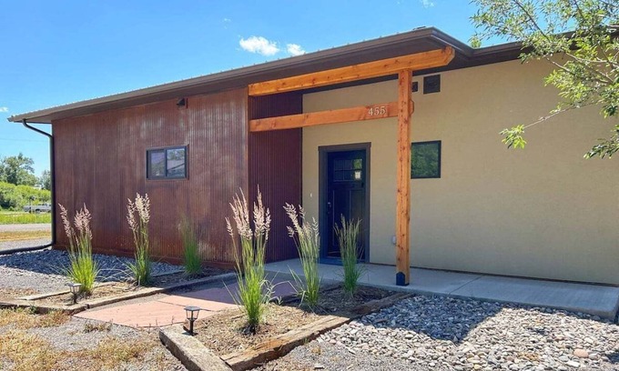 Del Norte House | Modern Home on Rio Grande River