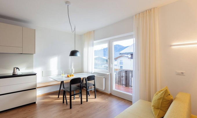 Valdaora di Mezzo Apartment | Modern "Hus Apartment - Nr. 2" with Balcony, Garden & Wi-Fi