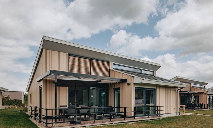 Breskens House | Modern Lodge Near Beach