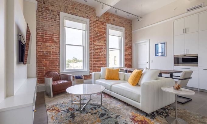 Downtown Condo | Modern Loft, Historic Streets- 2 bed/2 bath
