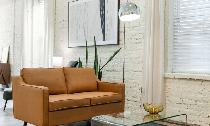 Milton Apartment | Modern Loft-Style Retreat Near Blenko Glass – Milton, WV