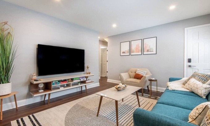 Lower East Side House | Modern Luxe East Side 5BR Home Perfect Location