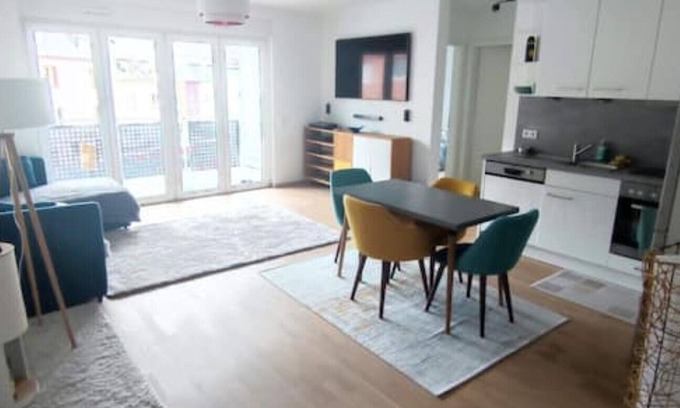 Alt-Kurenz Apartment | Modern, luxurious new-build apartment in a central location