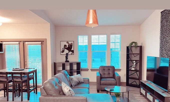 Bedford Apartment | Modern luxurious private apartment with office room and desk for remote work