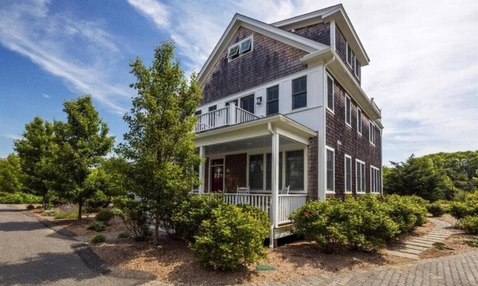 Provincetown House | Modern Luxury In Provincetown With Amenities Galor - quiet location - +Hot Tub