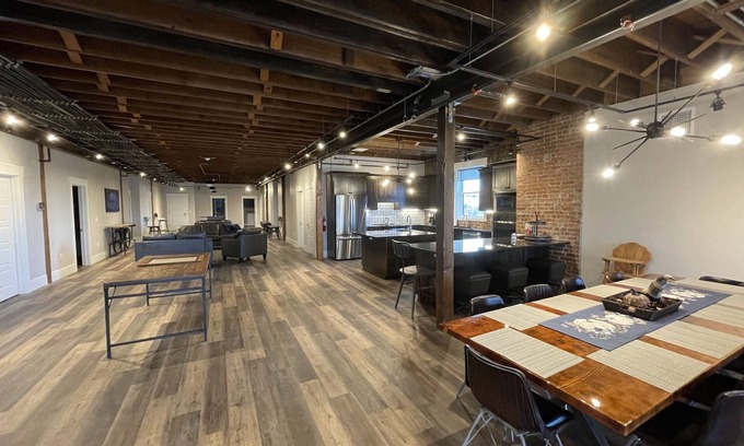 Old Town Pocatello House | Modern Luxury Meets Historic Charm: Unwind in Style in Purpose Executive Suites