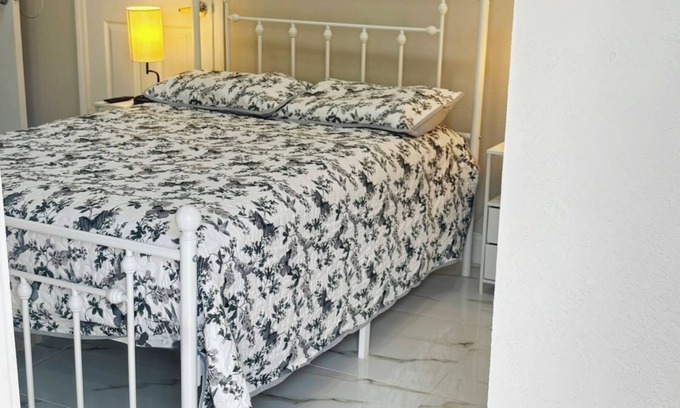 Old Seminole Heights Apartment | Modern Luxury Stay in Tampa