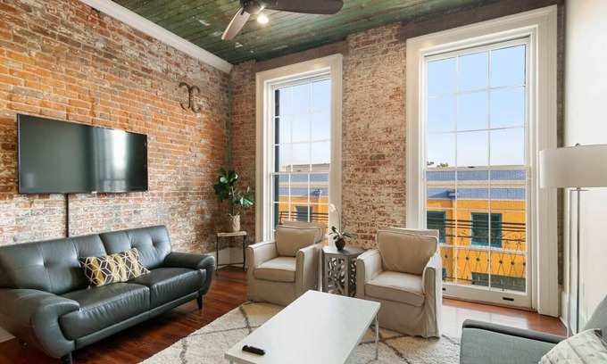 Faubourg Marigny Apartment | Modern Marigny Apt with Balcony & views of The French Quarter.