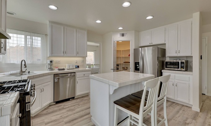 Moreno Valley House | Modern Moreno Valley Getaway w/ Private Patio