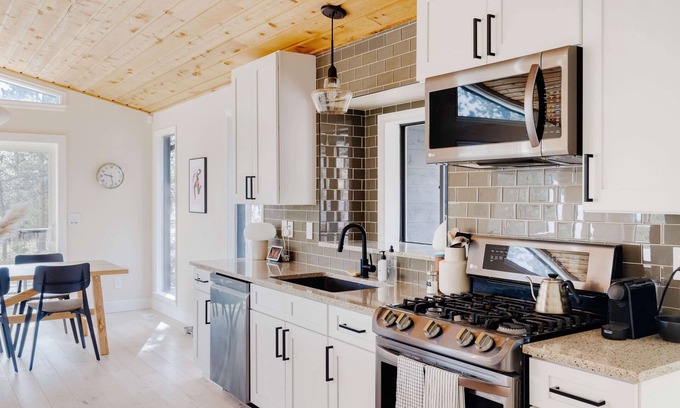 Bailey House | Modern mountain escape. Great for work and play.