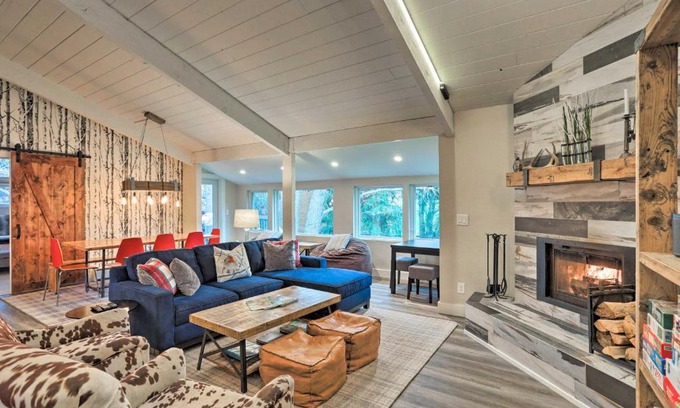 Eagle-Vail House | Modern Mountain Escape on Golf Course with Hot Tub!