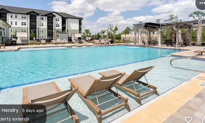 Fort Myers Apartment | Modern Oasis