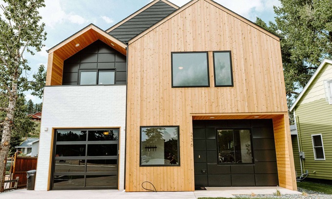 Hill City House | Modern on Main-Walking Distance to Downtown Hill City and Mickelson Trail!