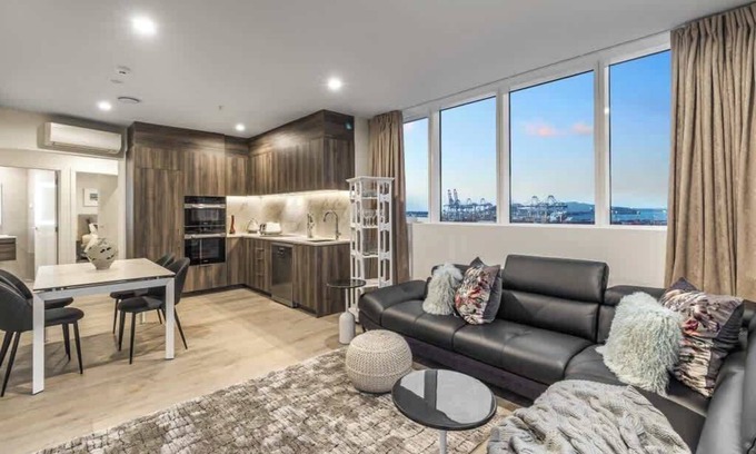 Parnell Apartment | Modern Penthouse. Close to Spark Arena! by Zodiak Stays