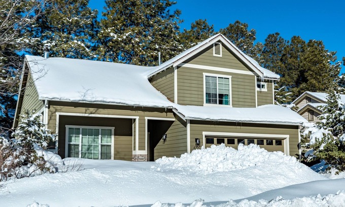 Flagstaff House | Modern+Renovated+5 Mins from Polar Express+ Holiday Availability+Snow Bowl