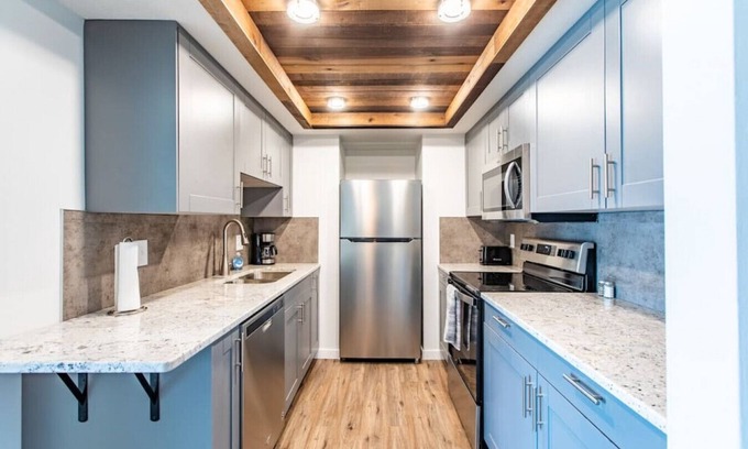 East Side Pioneers Condo | Modern, Rustic 2 Bed/1 bath 6 blocks from Mayo