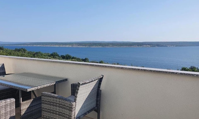 Maslenica Apartment | Modern Seeview Apartment Maslenica with Free WIFI, Free PARKING, 300m from Beach